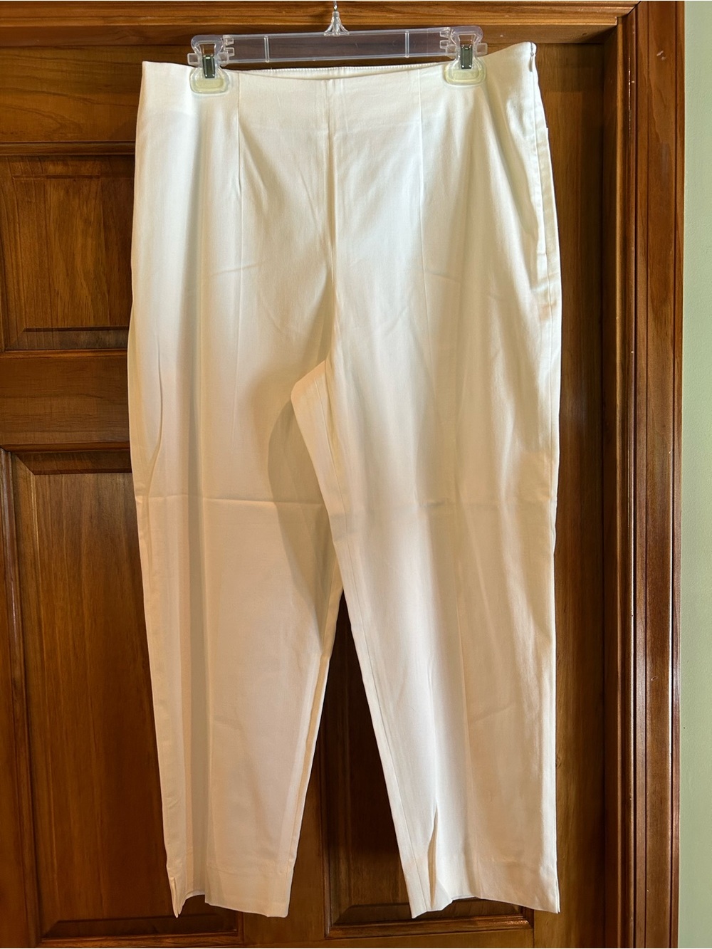 Josephine Chaus Lily White Ankle Cropped Pants